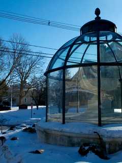 Tree Truck Crashes Into Cass Gilbert Fountain In Ridgefield