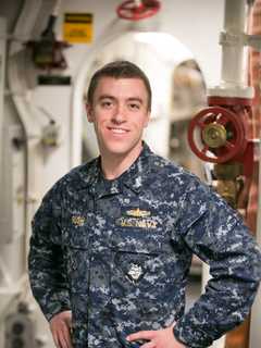 Putnam Valley Resident Serves On USS Mustin