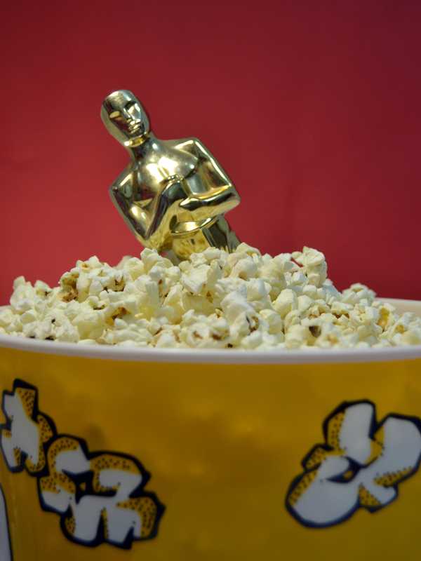 Grab Your Popcorn, Says New Canaan Blogger, And Get Set For Oscar Night