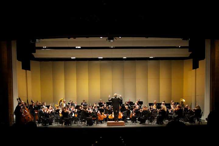 The Stamford Symphony and Greenwich Choral Society will perform in concert on two dates in March.