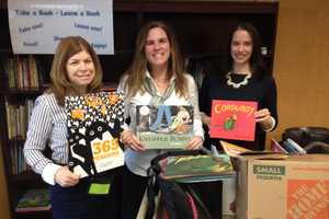 Junior League Of Stamford-Norwalk Donates To School's Lending Library