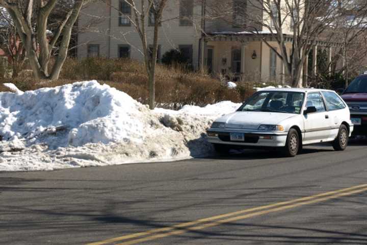 Highway Divison Marks 28 New Streets In Greenwich For Parking Ban