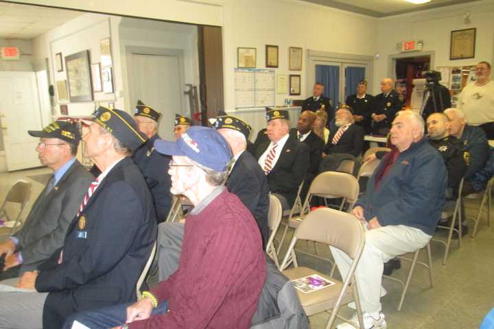 Sen. Carlucci Visits American Legion In Ossining
