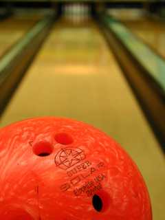 Greenburgh's AMF Bowling Center Renovated, Re-opening As Bowlmor Lanes