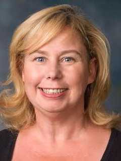 Busy Mom Finds University Of Bridgeport Program IDEAL Way To Attain Degree