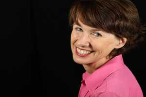 Greenwich Comedian Mixes Irish Roots, Family Antics For Palace Show