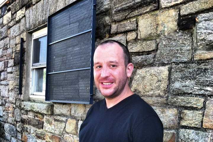 Local Poet Releases Book Featuring Mamaroneck Harbor