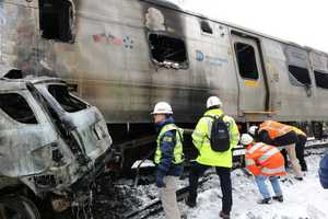 Himes, Esty Introduce Rail Crossing Safety Bill After Metro-North Tragedy