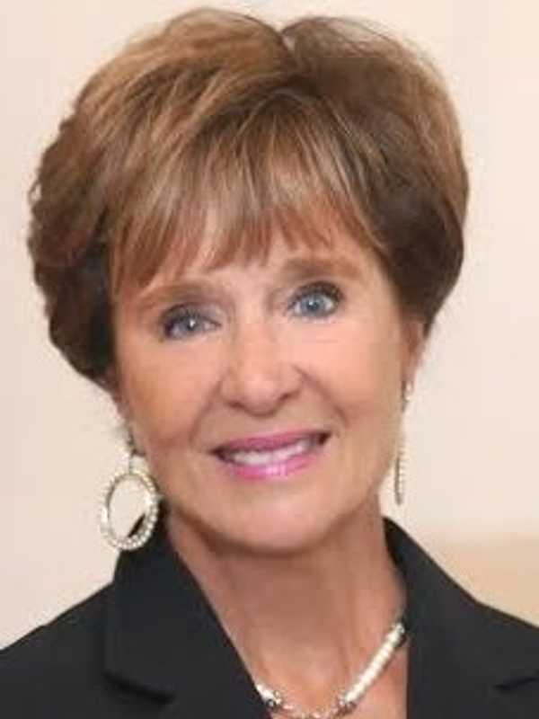 Coldwell Banker Honors Top Real Estate Sales Members In Rye