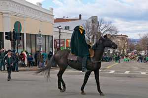Tarrytown/Sleepy Parade Delights Large, Enthusiastic Crowd