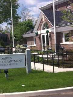 Police: Email Scammer Tries To Snare Darien Teen In Pet-Sitting Scheme