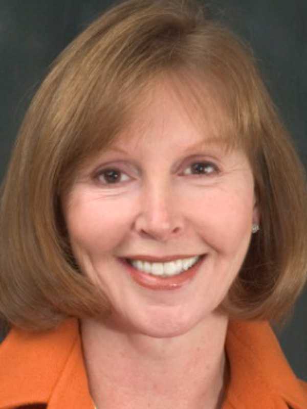 Greenwich Coldwell Banker Sales Associates Earn Sterling Society Awards