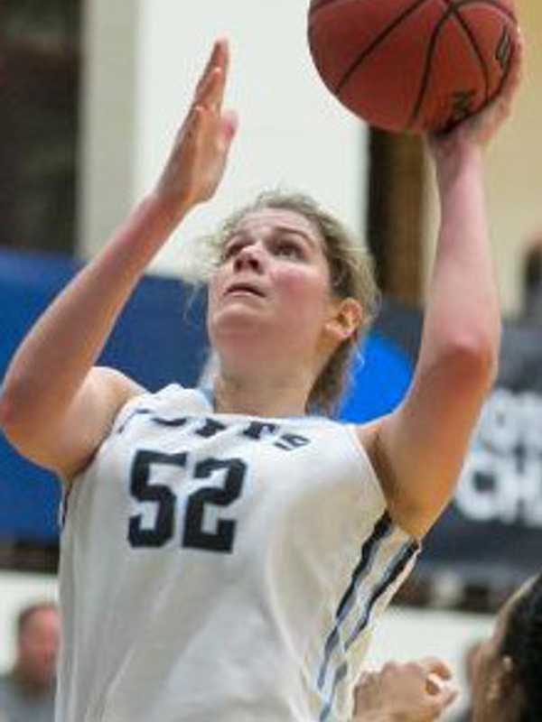 Scarsdale's Kanner Helps Take Tufts Back To NCAA D3 Women's Final Four