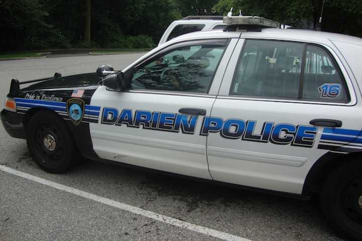 Dogs Attack Woman And Her Labrador At Darien's Tilley Pond Park