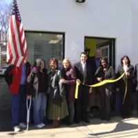 <p>Members of the Eastchester-Tuckahoe Chamber of Commerce at a ribbon cutting for Hertz.
</p>