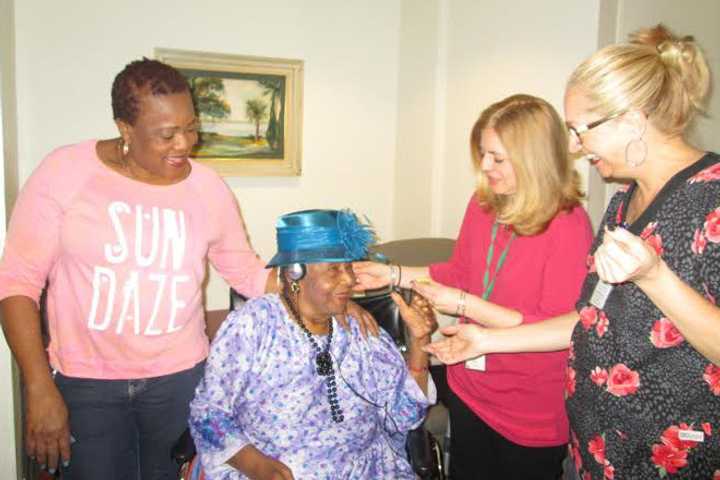 Greenwich Witherell  Helps Patients Connect To Memory With Music