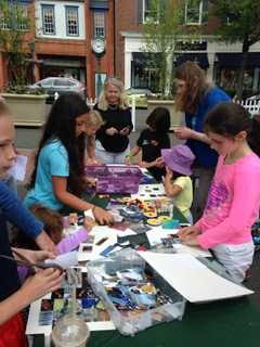 New Canaan Carriage Barn Arts Center Seeks Art For Store Windows