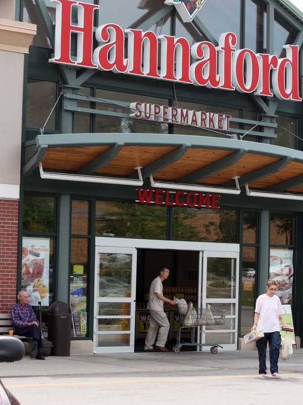 Tops Buying Five Stop & Shop, Hannaford Stores In Hudson Valley