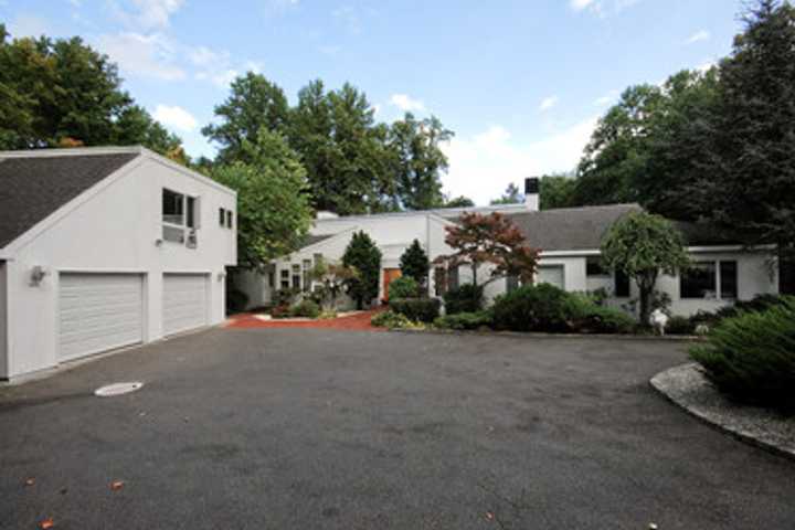 Open Houses In Armonk This Weekend