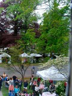 Greenfield Hill Church In Fairfield Stages Dogwood Festival, Fundraiser