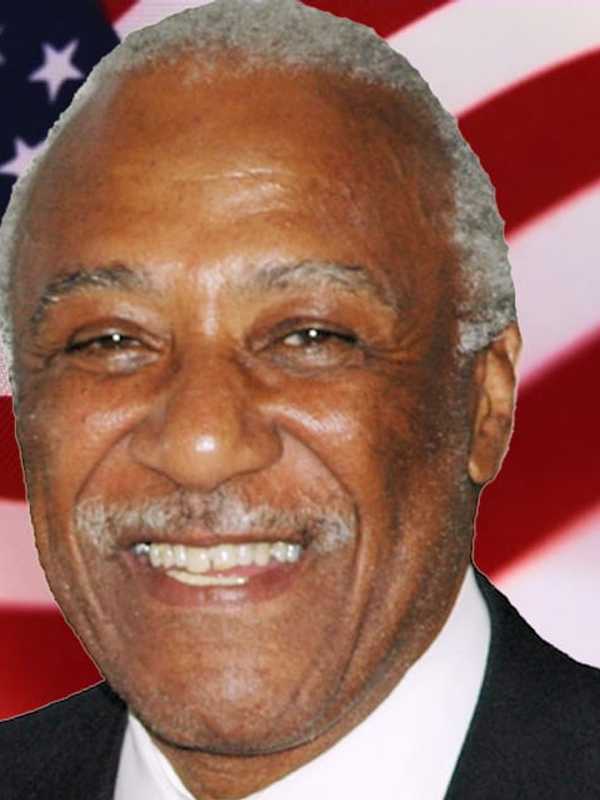 Two Challenge Mount Vernon Mayor Ernie Davis