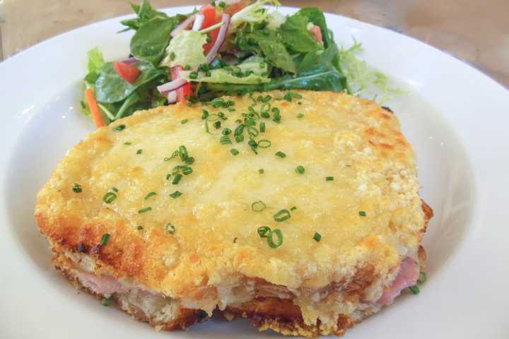 Fairfield County Foodie Reviews Le Fat Poodle In Old Greenwich