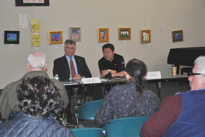 Hwang, Shaban Meet With Concerned Voters In Easton