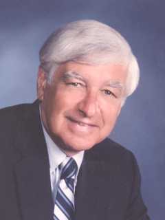 Robert E. Mallozzi, Father Of New Canaan Selectman, President Of Bob's