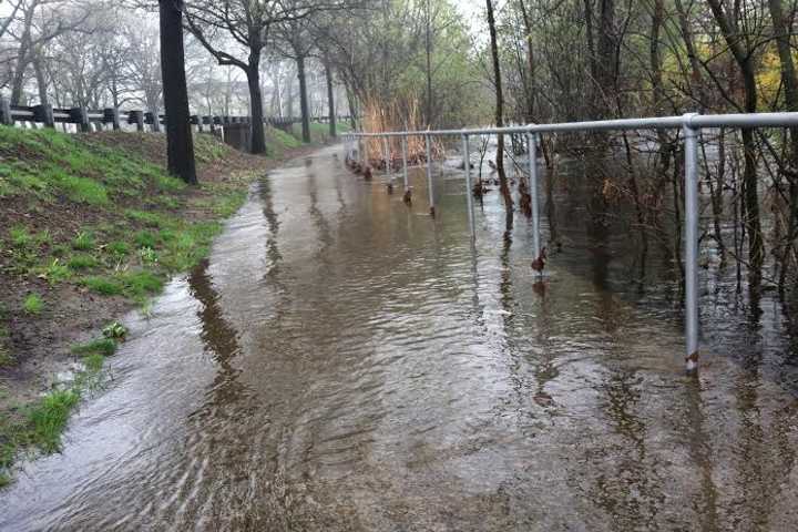 Stormy Start To Workweek In Fairfield; Flooding Possible 