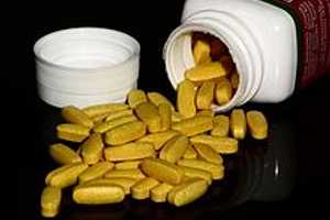 Taking Extra Vitamins Increases Risk of Cancer, Heart Disease, Study Says