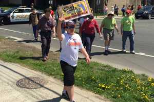 Bridgeport Residents Step Out To End Hunger