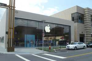 Sales To Elderly May Save Apple's iPad