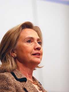 Chappaqua's Hillary Clinton Drops In Poll, But Still Leads GOP Rivals