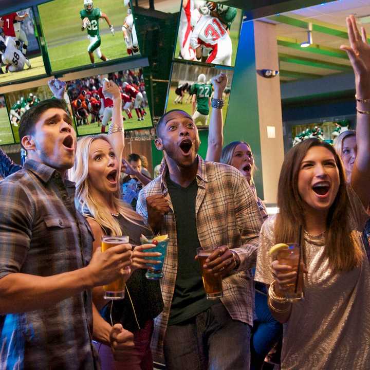 Dave &amp; Buster&#x27;s is coming to Wayne.