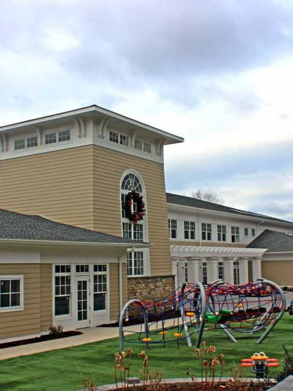 New Chef Brings Comfort Food To Regional Hospice In Danbury