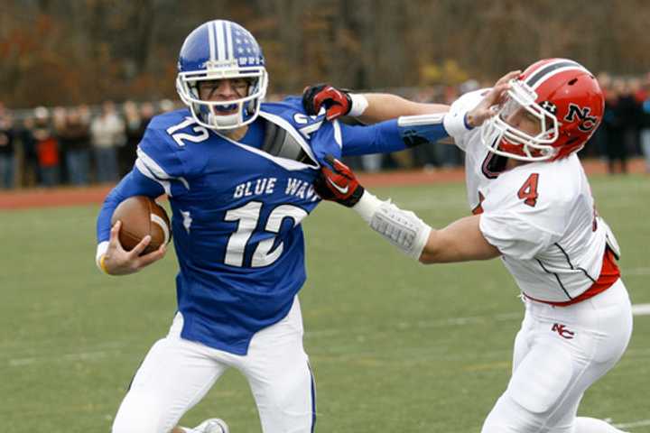 Turkey Bowl Game Between Darien And New Canaan To Be Held At Boyle Stadium