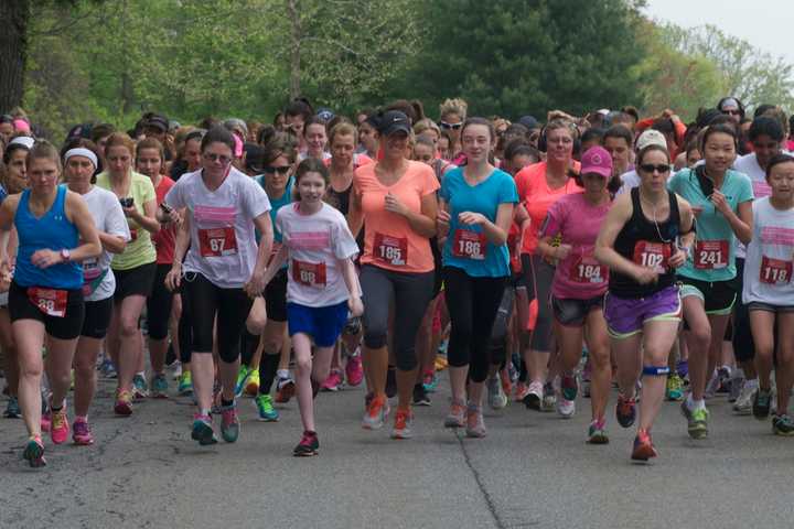 Hundreds Turn Out For Women's Only Mother's Day 5K at FDR Park