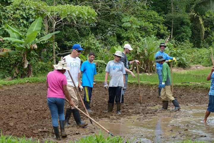 Fairfield Country Day Students Find Unique Educational Outlet In Panama