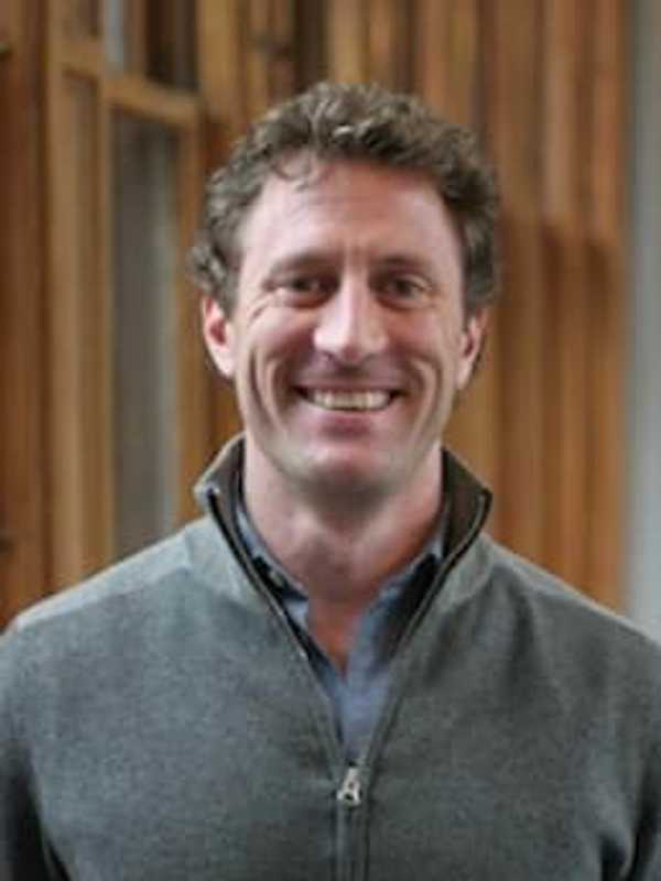New Canaan Alumnus To Receive 2015 Country School Alumni Award