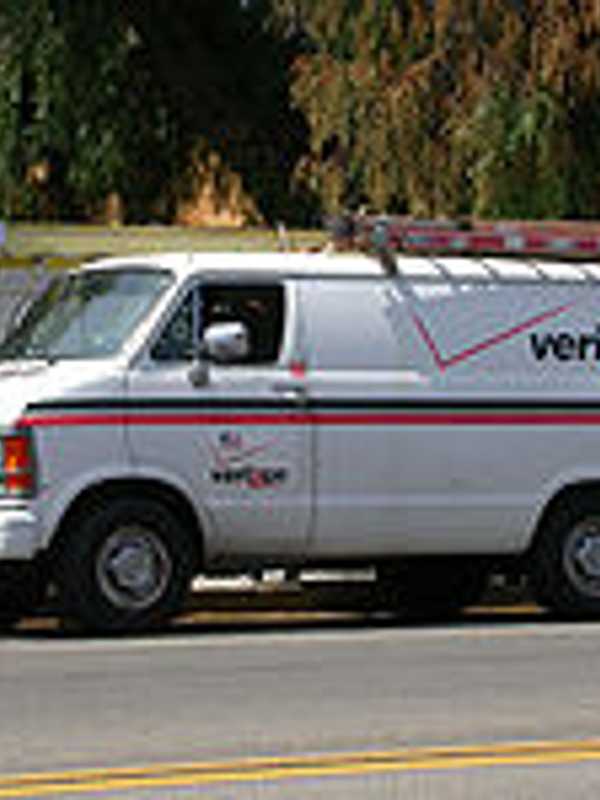 Video Ads Lure For Verizon In AOL Purchase