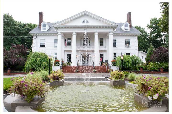 Harrison Resident Opens Restaurant In Briarcliff