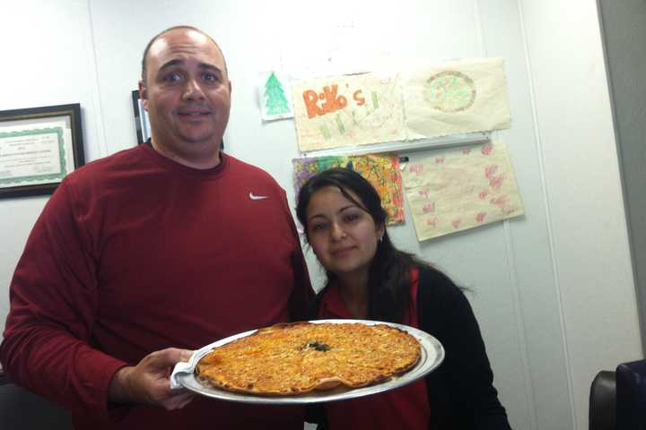 Stamford's Riko's A Finalist In DVlicious Pizza Contest 