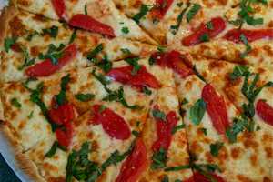 Mahopac's Four Brothers Pizza Named DVlicious Finalist