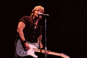 John Cafferty, Dennis DeYoung, Smash Mouth Play Norwalk Oyster Festival
