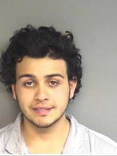 Cops: Stamford Teens Placed In Cuffs After Trying To Row Boat Away