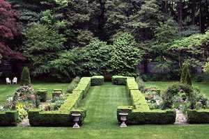 Katonah's Barbara Israel Opening Its Garden To The Public