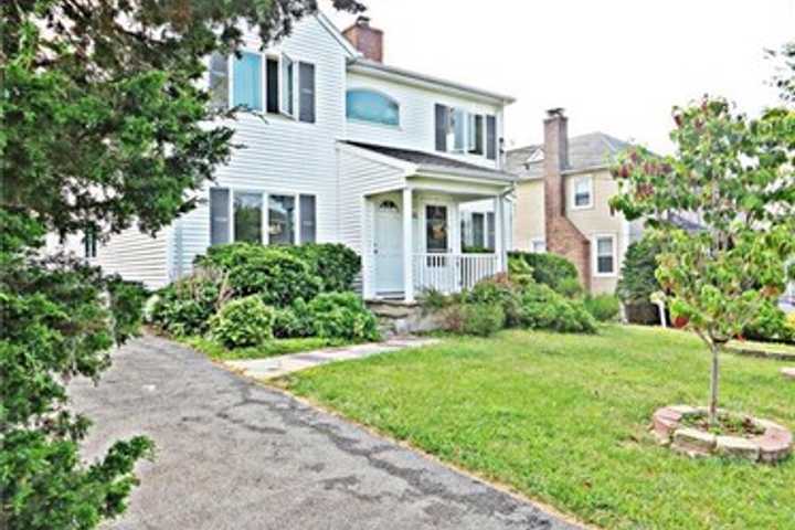 Open Houses In The Port Chester Area This Weekend