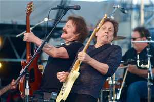 Greenwich Comes Out To Party With Doobie Brothers, Earth Wind & Fire