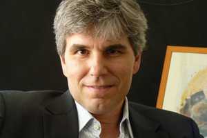 Greenwich's Stanwich School Welcomes CBS Producer For Commencement