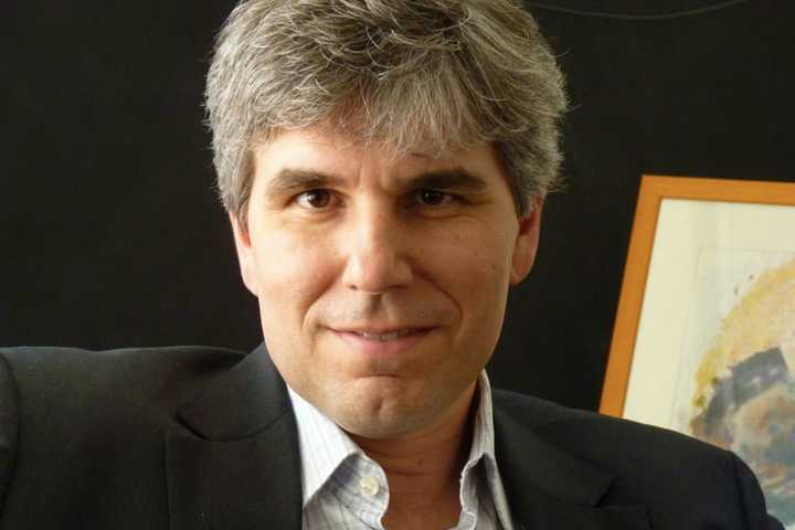 Greenwich's Stanwich School Welcomes CBS Producer For Commencement